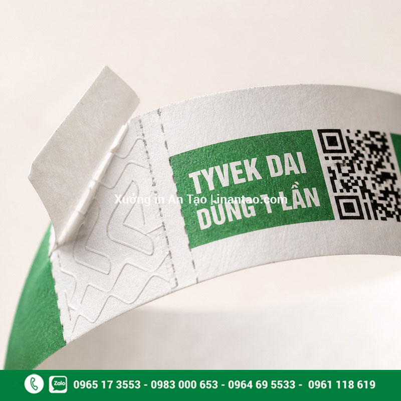 Cấu tạo vòng tay giấy Tyvek bền dai In vòng đeo tay bằng giấy dai Tyvek có khóa keo dùng một lần