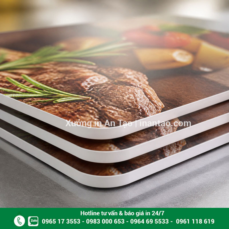 Gia công menu cán formex bo góc Cận cảnh menu cán formex bo góc và cạnh tấm sạch